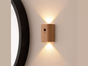 چراغ دیواری سنسور حرکتی قابل شارژ چوبی Auraglow Wooden Rechargeable Motion Sensor Wall Light TAIGA