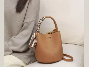 کیف دوشی زنانه چرمی با ظرفیت بزرگ Viney women&#39;s bag versatile leather portable bucket bag 4368