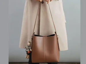 کیف دوشی زنانه چرم با ظرفیت بزرگ و طراحی ساده New Women&#39;s Leather Bucket Bag Large Capacity 5345