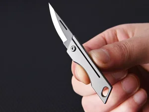 چاقو آنباکسینگ تیتانیومی تاشوی قابل آویز از دسته کلید Titanium alloy mini folding unboxing knife D2